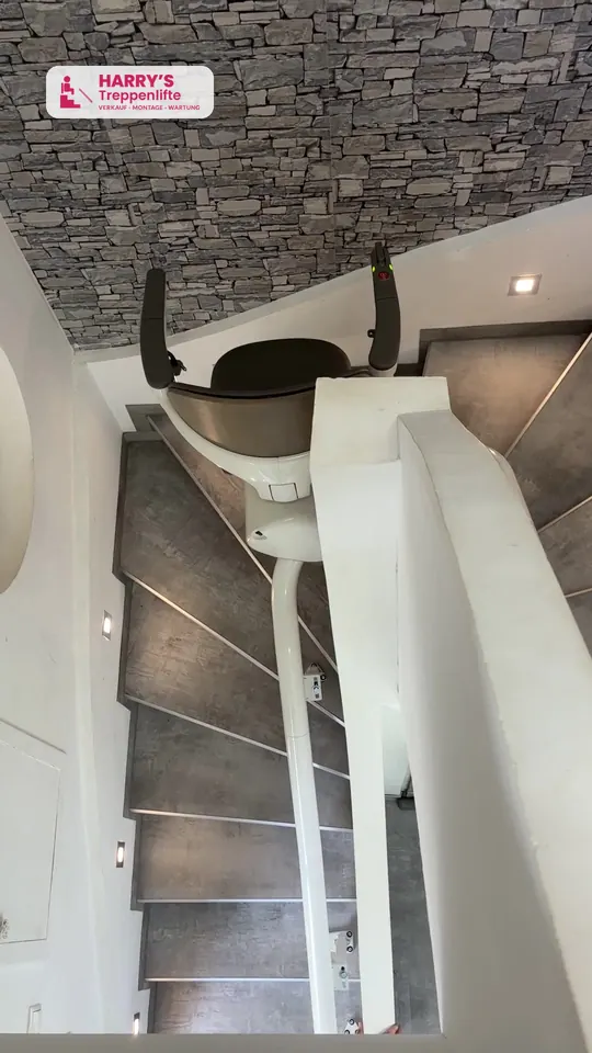 Standbild: Kurvenlift, modern